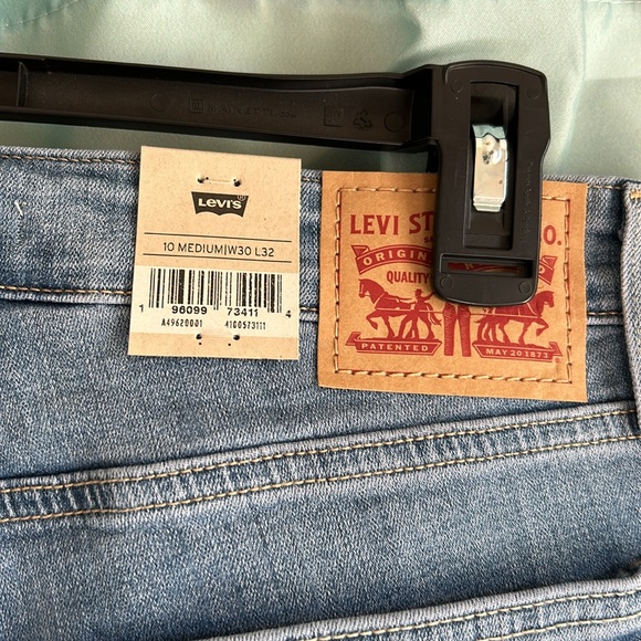 Levi’s 725 high rise bootcut jeans - Picture 8 of 11